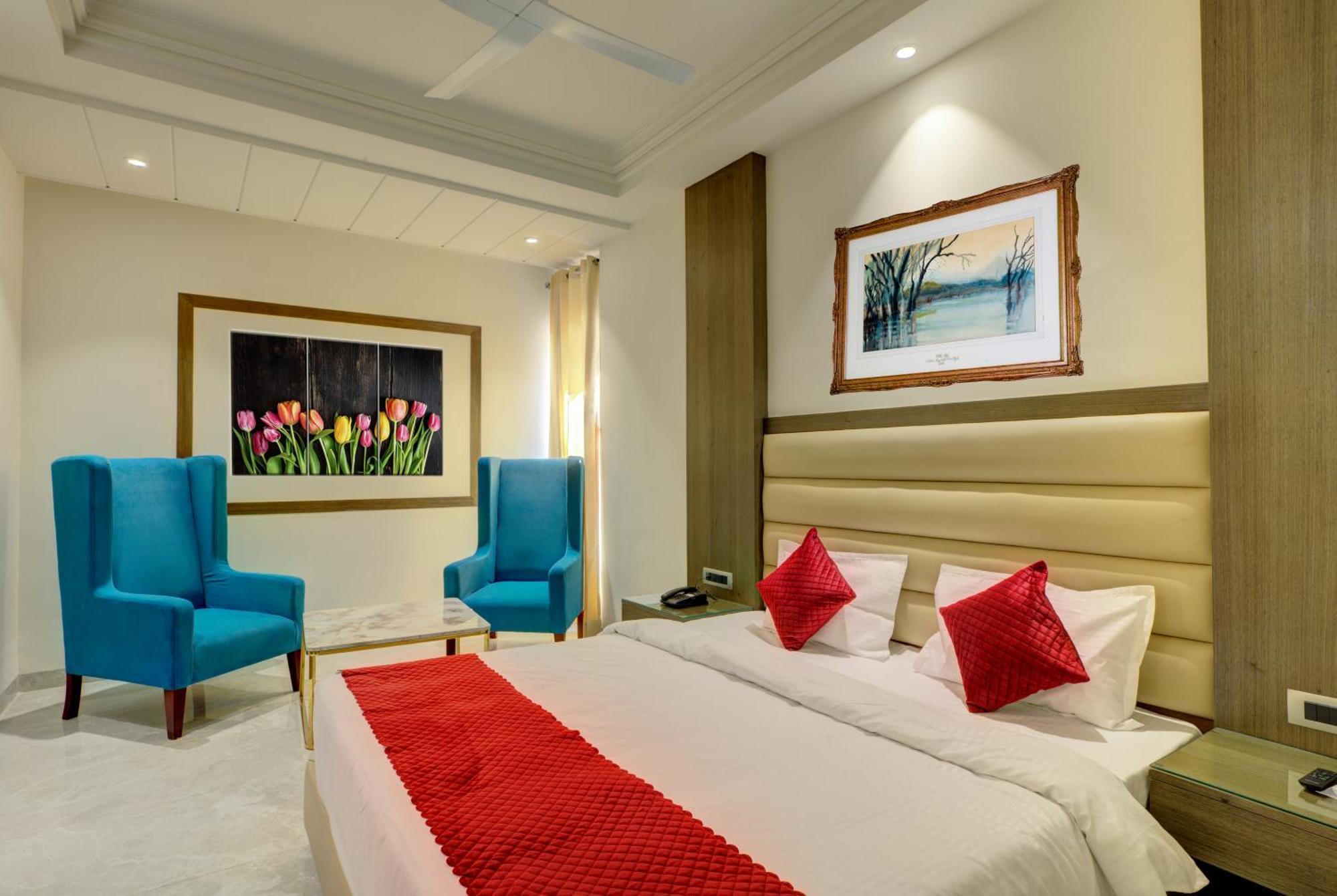 Luxe Resorts - Centrally Heated Air Conditioned Hotel In The Heart Of 卡绍利 外观 照片